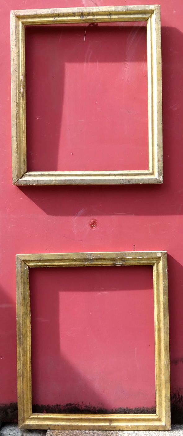 coppia di cornici in legno dorato a mecca modanate XIX° sec. cm.50 x 59